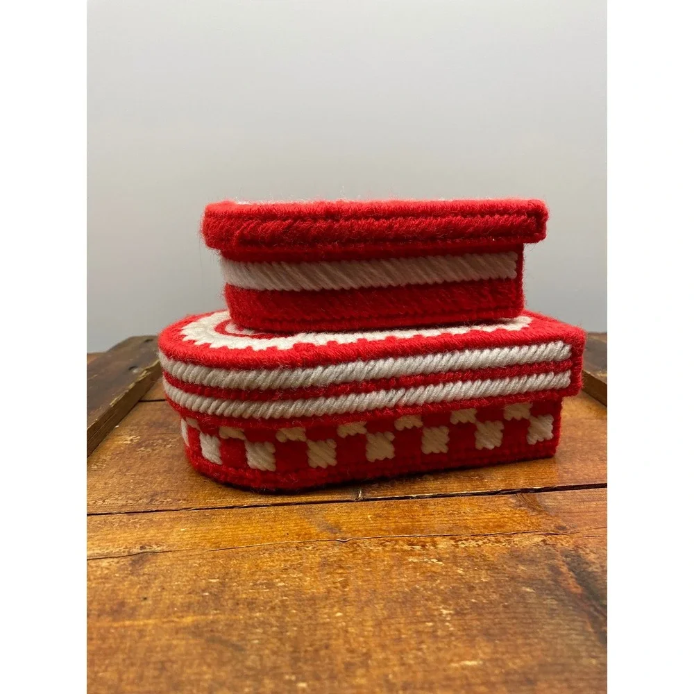 Handmade Yarn‎ heart boxes